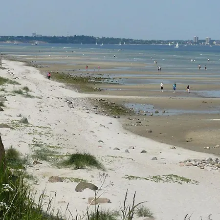 Near Seabeach * Laboe